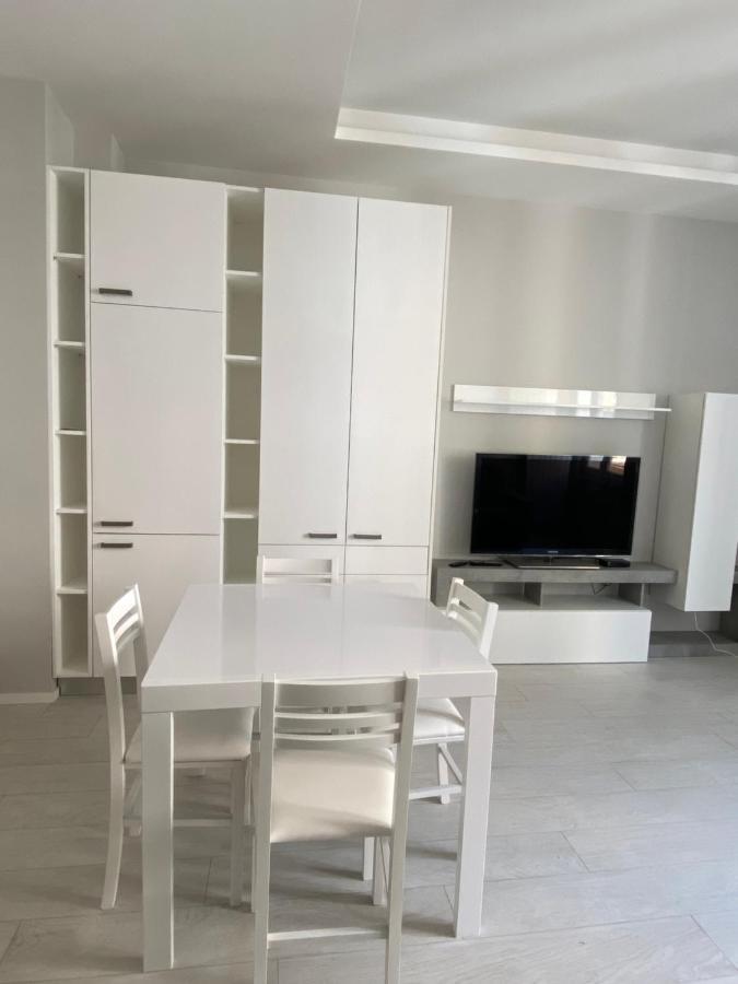 Ferienwohnung Casa Dante: Oneglia Centro-Marina-Spiagge Imperia Exterior foto