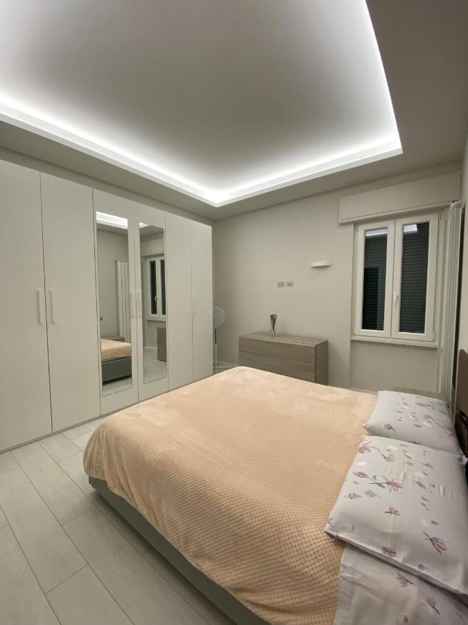 Ferienwohnung Casa Dante: Oneglia Centro-Marina-Spiagge Imperia Exterior foto