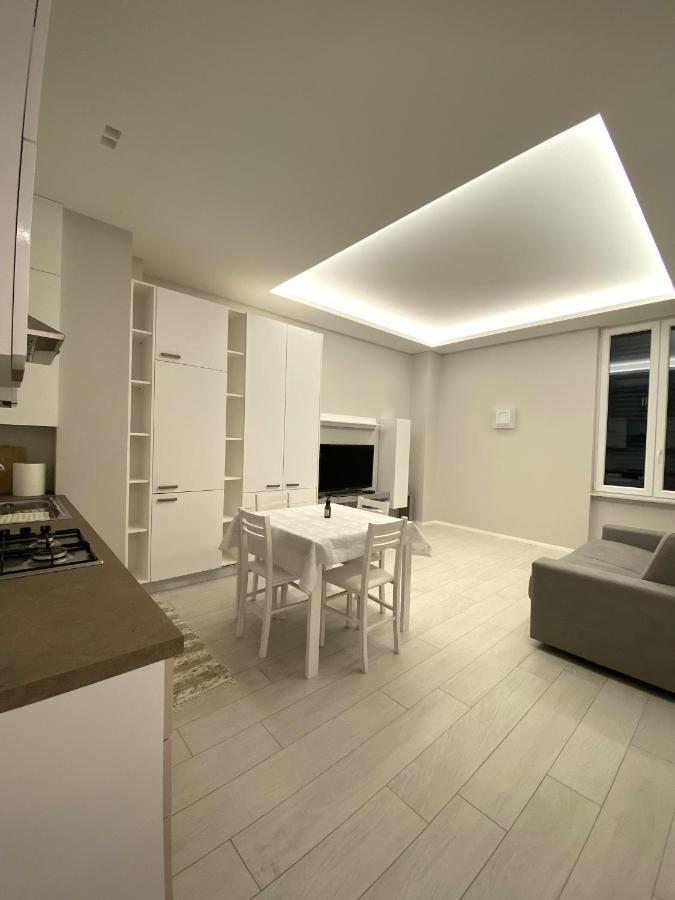 Ferienwohnung Casa Dante: Oneglia Centro-Marina-Spiagge Imperia Exterior foto