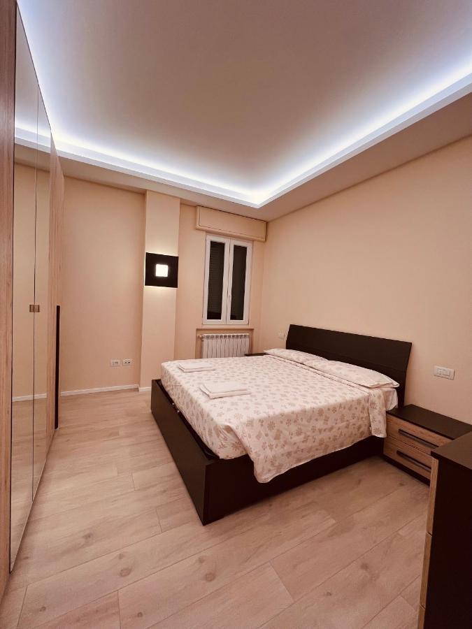 Ferienwohnung Casa Dante: Oneglia Centro-Marina-Spiagge Imperia Exterior foto