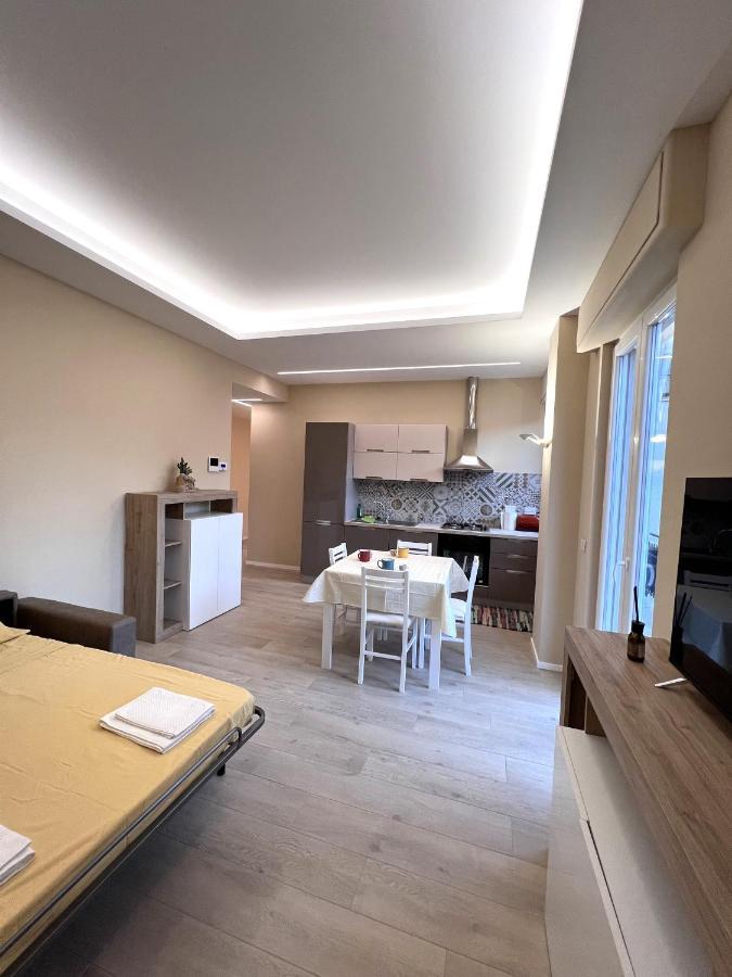 Ferienwohnung Casa Dante: Oneglia Centro-Marina-Spiagge Imperia Exterior foto